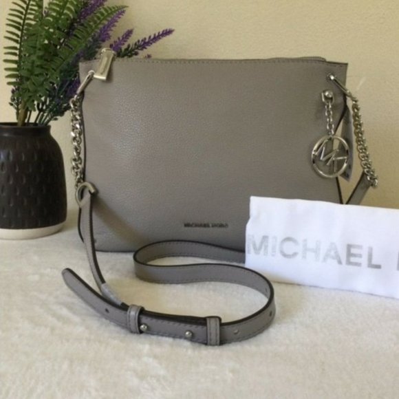 ⛔️SOLD⛔️ MICHAEL KORS Lillie Large Messenger Bag - Picture 15 of 15